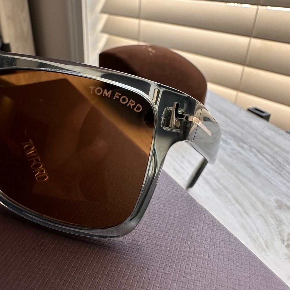 Tom Ford Sunglasses - Picture 9 of 11